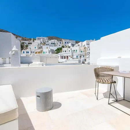 Holiday home 4twaves Pyrgos House -near The Square Platanos *