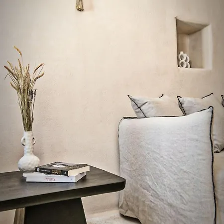 4twaves Pyrgos House -near The Square Platanos Holiday home *