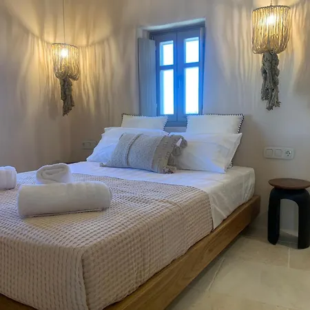 Holiday home 4twaves Pyrgos House -near The Square Platanos