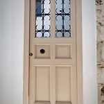 Vakantiehuis 4twaves Pyrgos House -near The Square Platanos *