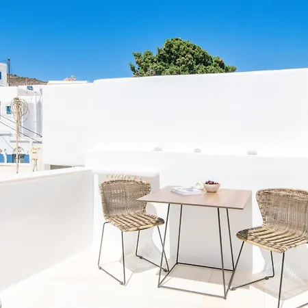 4twaves Pyrgos House -near The Square Platanos *