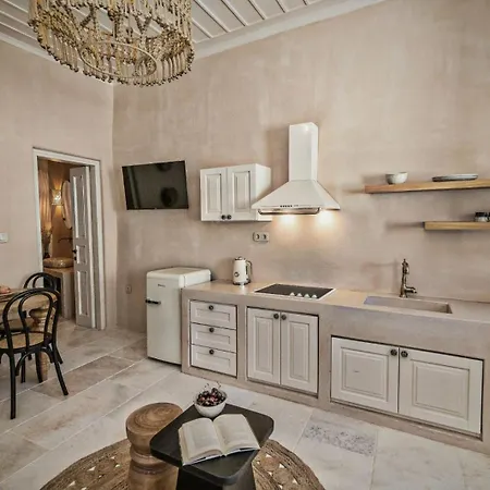 Tatil Evi 4twaves Pyrgos House -near The Square Platanos Pánormos