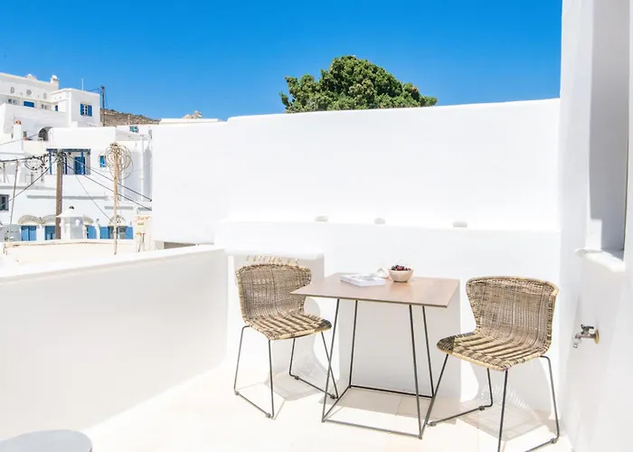 4twaves Pyrgos House -near The Square Platanos *