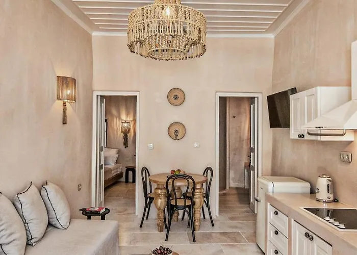 4twaves Pyrgos House -near The Square Platanos