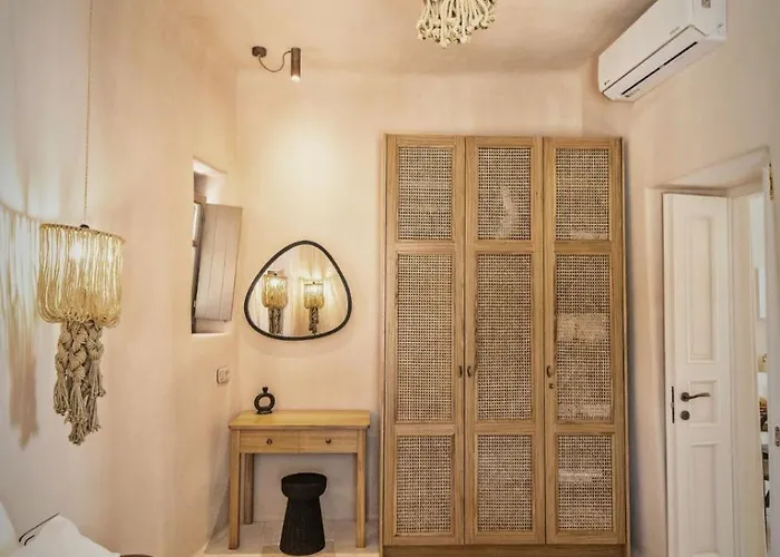 4twaves Pyrgos House -near The Square Platanos Tatil Evi *