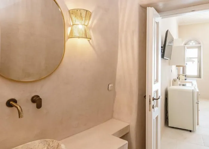 4twaves Pyrgos House -near The Square Platanos *